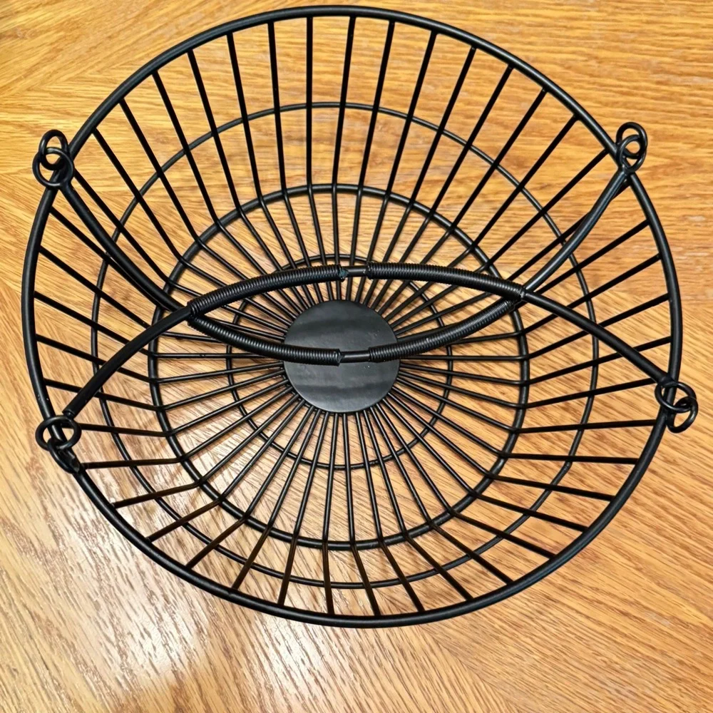 Black Iron Casserole Dish Display Fruit Basket with handles